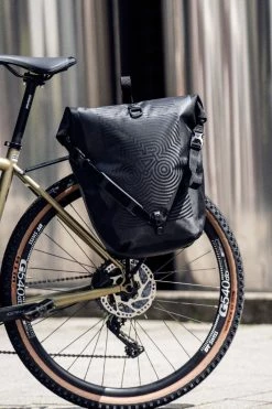 Ortlieb - Sacoche Vélo Porte-bagages Back-Roller Design -Accessoires Vélo Soldes Boutique ortlieb sacoche back roller design 3 3840x2160